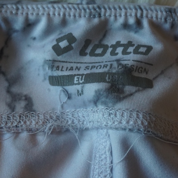 White Marble Crop Leggings - Picture 7 of 7